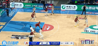 💥太残暴！吴前抛传助飞琼斯空接隔人砸扣