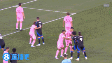 进球赶不上丢球！法尔肯闪击乌斯塔里连续失误 迈阿密半场2-3地震