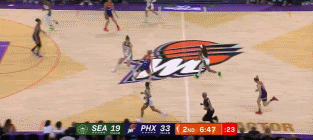 小宝继续加油~李月汝风暴队首秀拿下6分4板4助 上半场5分2板2助