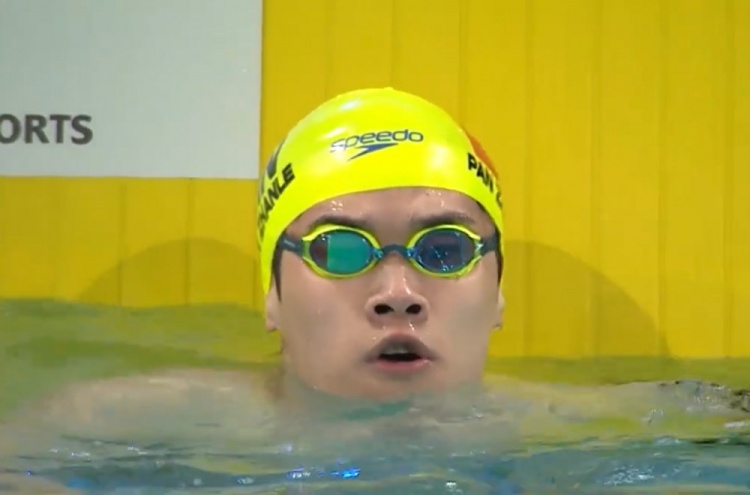 小试牛刀！男子50米自由泳预赛：潘展乐22秒37总成绩第二晋级